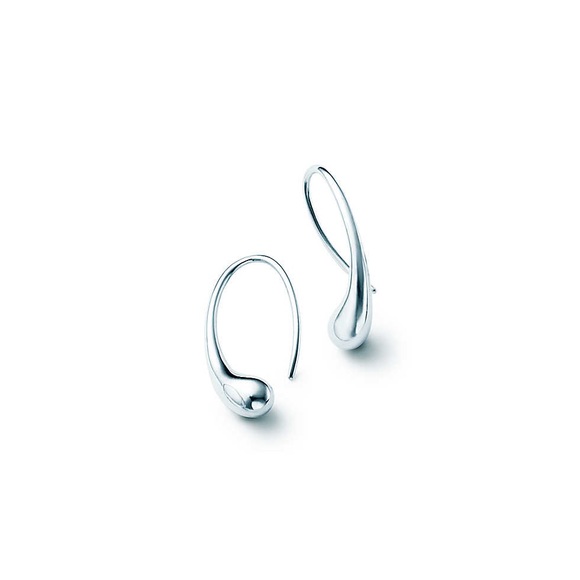 Tiffany & Co. Jewelry - Tiffany & co. Elsa Peretti Teardrop Hoop earring Tiffany & Co. Jewelry - Tiffany & co. Elsa Peretti Teardrop Hoop earring